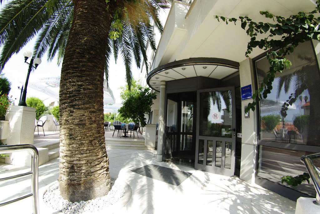 Hotel Villa Marija Tucepi Exterior photo